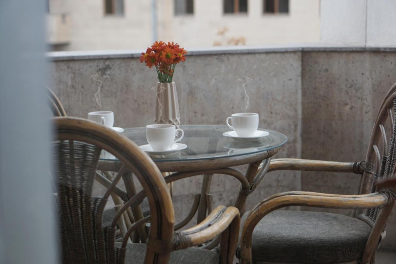 Nor Yerevan Hotel Exterior photo